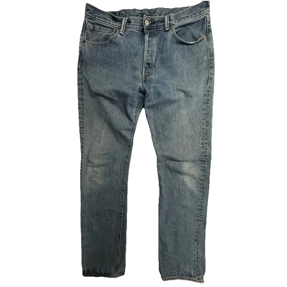 Levi's 501 Men's Jeans 34x34 Light Wash Button Fly Straight Leg Denim 00501-0193